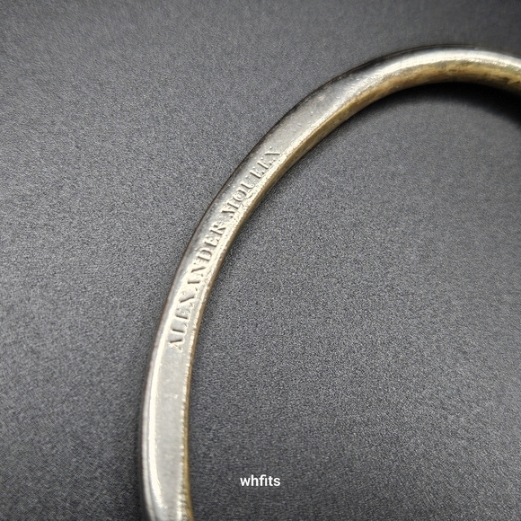 Alexander McQueen Double Skull Vintage Metal Bangle - Picture 2 of 5